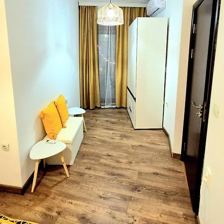 Kapana Garden - 4 Persons Luxury Apartment